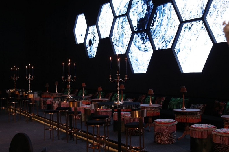 modern-wedding-decor-lounge-area