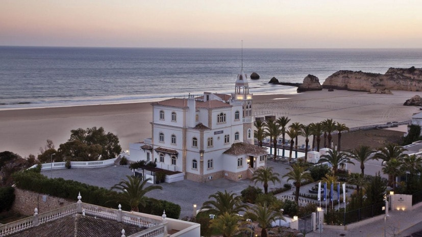 love-algarve-honeymoon-getaways-fw19-10
